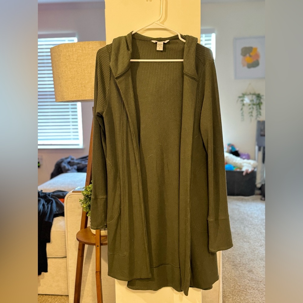 Athleta Harmony Wrap (2023 sold out) Aspen Olive - small